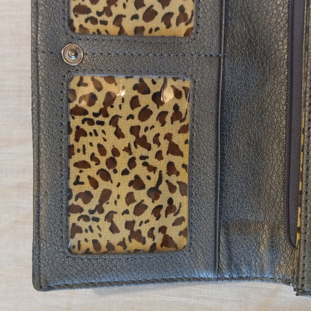 Wallet - Picture 4 of 16